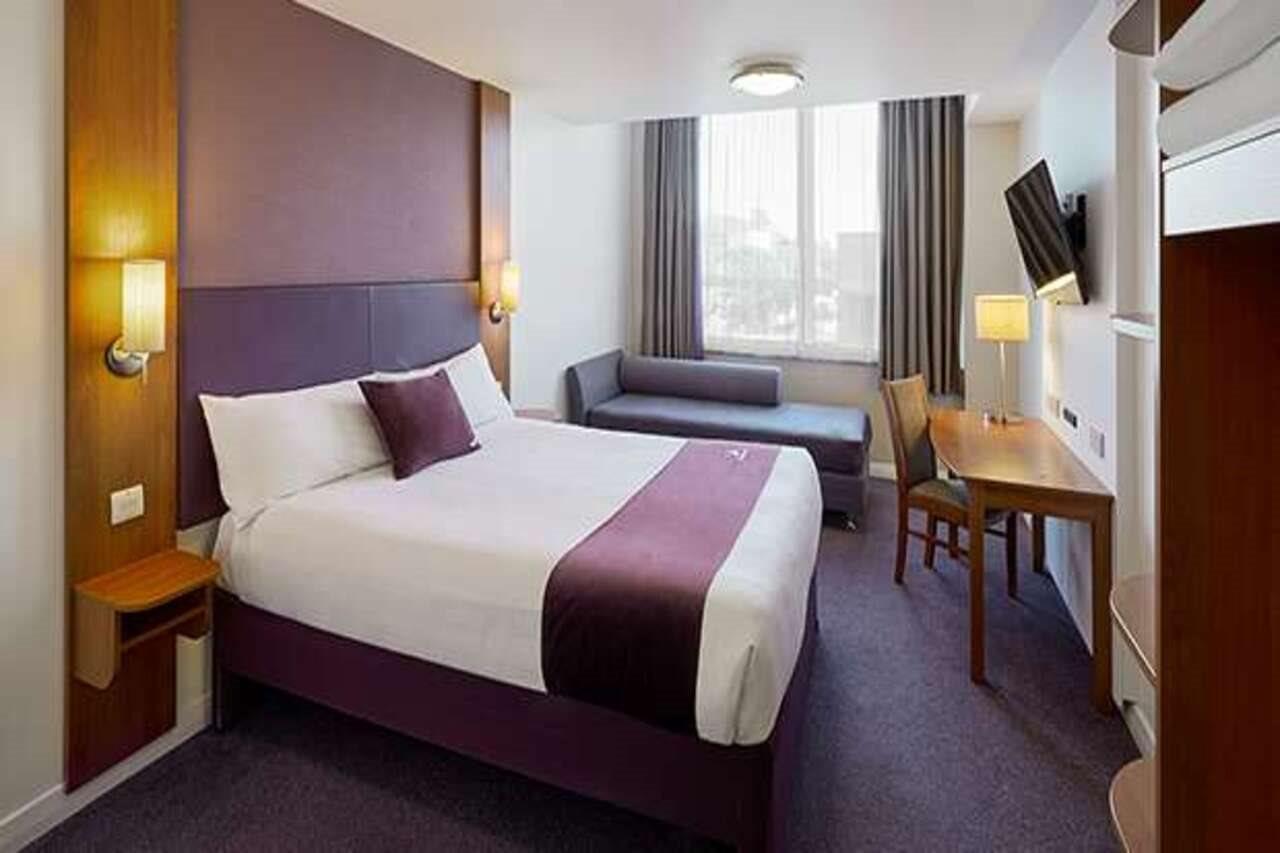 Premier Inn London Greenwich Exterior foto