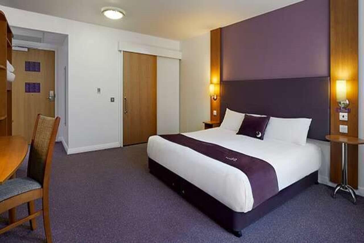 Premier Inn London Greenwich Exterior foto